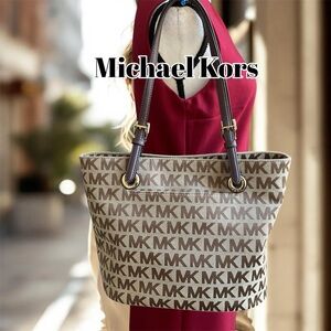 Michael Kors Tan and Brown Signature Print Shoulder Bag